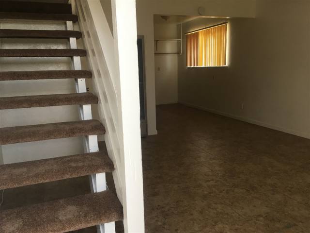 2255B living room and stairs